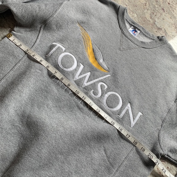 TOWSON University Sweatshirt - Picture 10 of 10